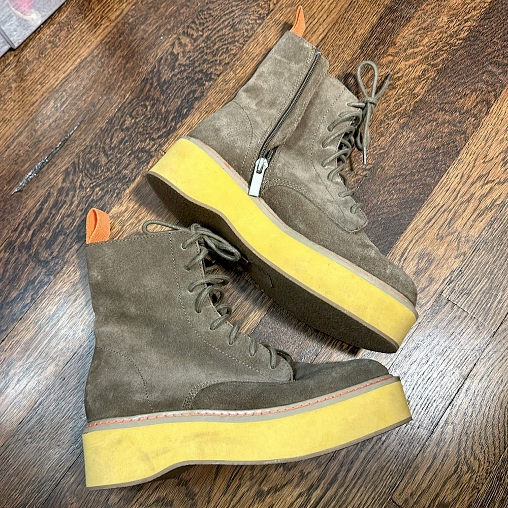 Urban Outfitters Hunter Green Platform Lace Up Boots